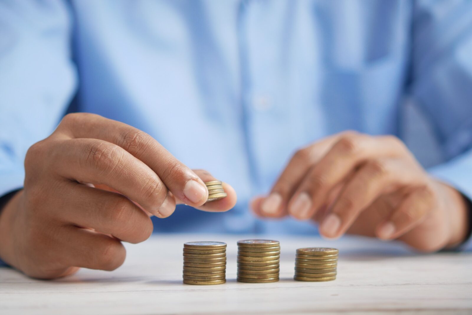 Imacec de julio: economía chilena sorprende y crece por sobre lo esperado, según el Banco Central