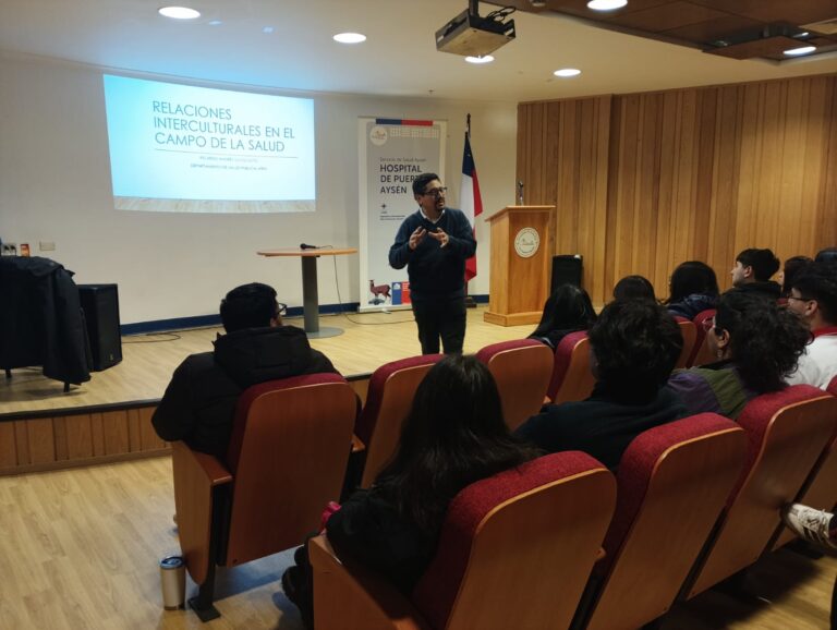 Hospitales de Puerto Cisnes y Puerto Aysén trabajan en incorporar pertinencia cultural en la atención de salud