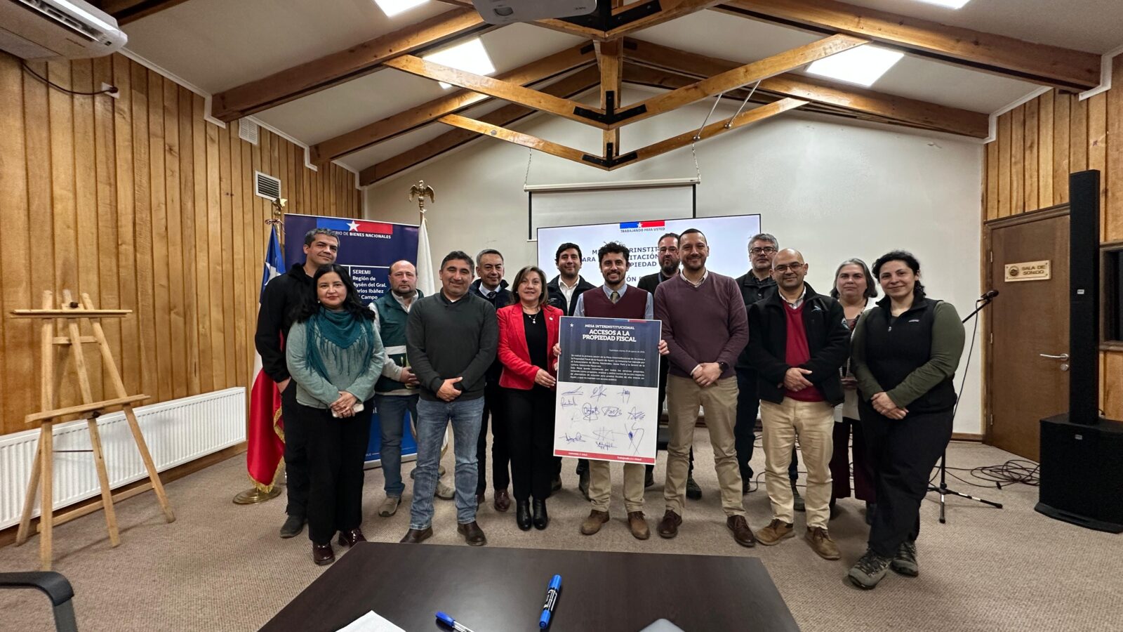 Buscan destrabar accesos públicos a Lago Leones, Cerro Castillo y otros sectores fiscales de Aysén