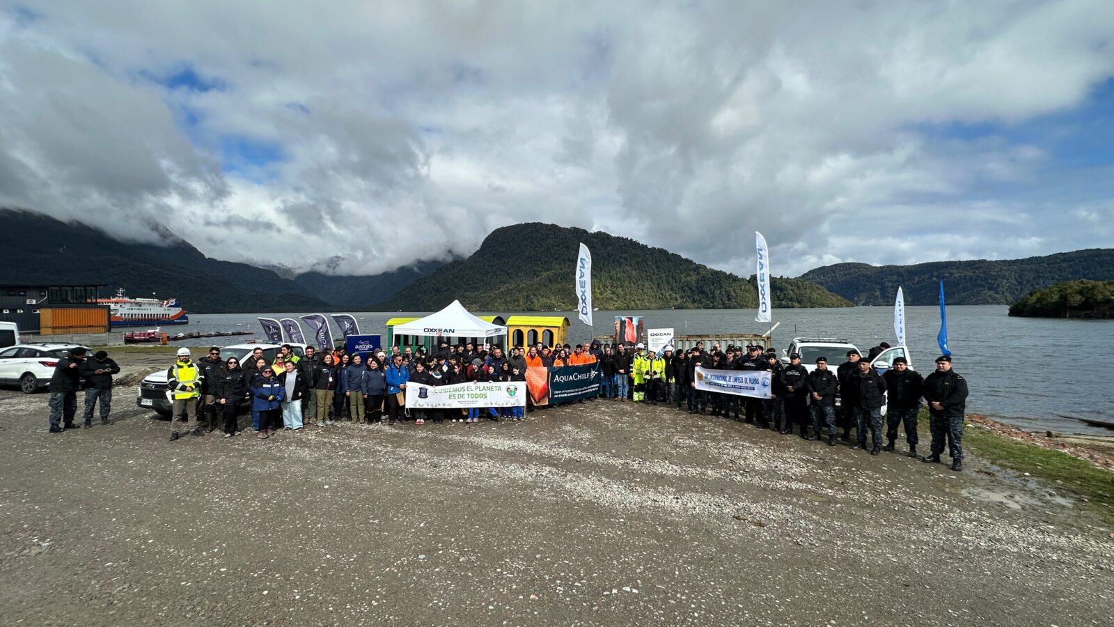 Cerca de una tonelada y media de residuos fueron retirados en jornada de limpieza en Puerto Chacabuco y Puerto Aysén