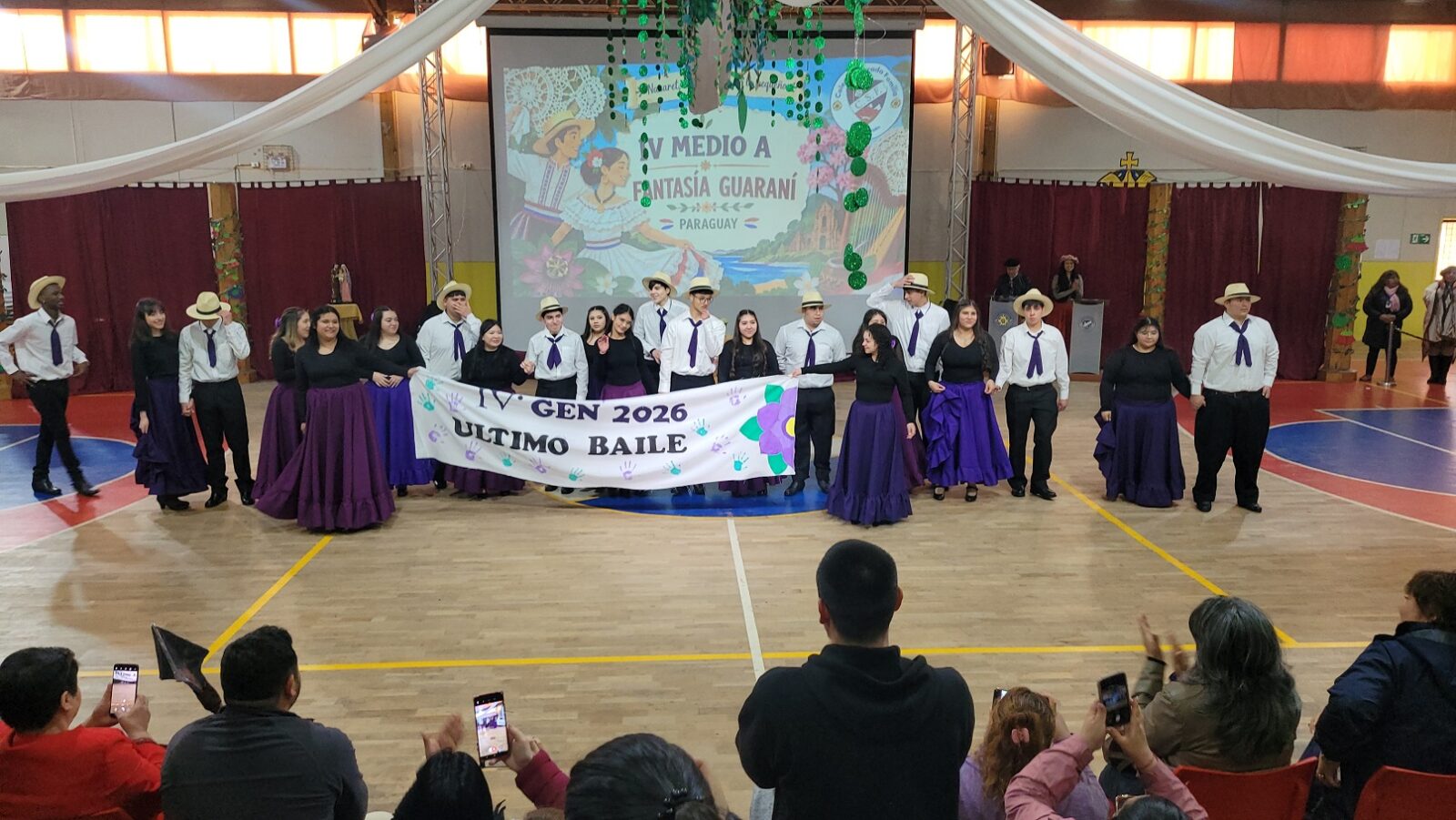 Festival Latinoamericano reunió a estudiantes y familias del Colegio Sagrada Familia de Puerto Aysén