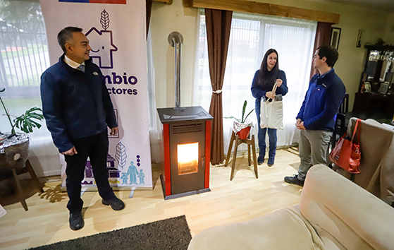 Nuevo llamado permitirá a familias de Coyhaique cambiar calefactores a leña por equipos a pellet