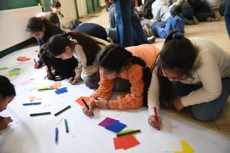 300 ejemplares de nueva herramienta pedagógica llegarán a escuelas de la Región de Aysén