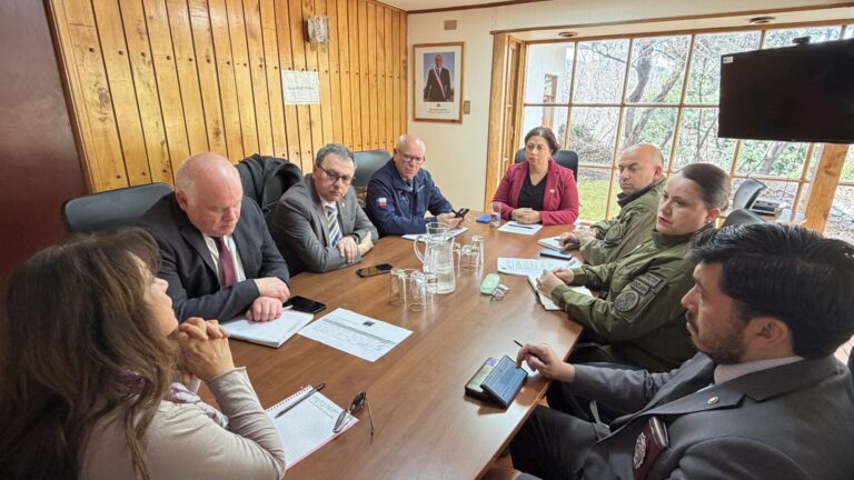 Justicia informa avances en obras para cárcel de Coyhaique y Unidad Médico Forense en Cochrane