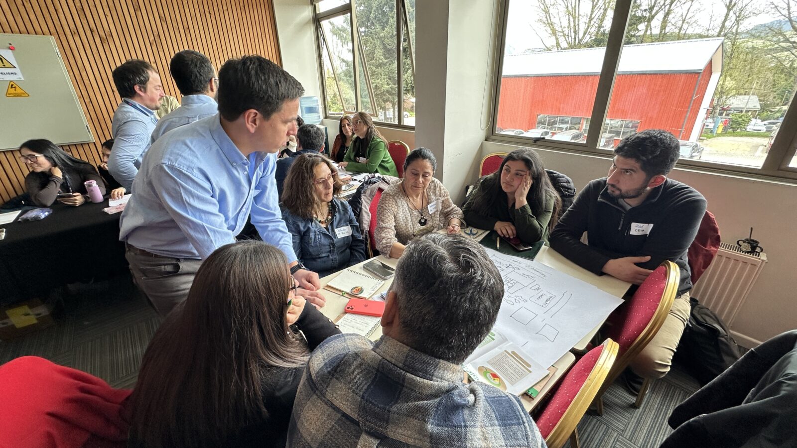 Docentes de Coyhaique y Puerto Aysén se capacitan para prevenir incendios forestales y enfrentar riesgos climáticos Docentes de Coyhaique y Puerto Aysén se capacitan para prevenir incendios forestales y enfrentar riesgos climáticos