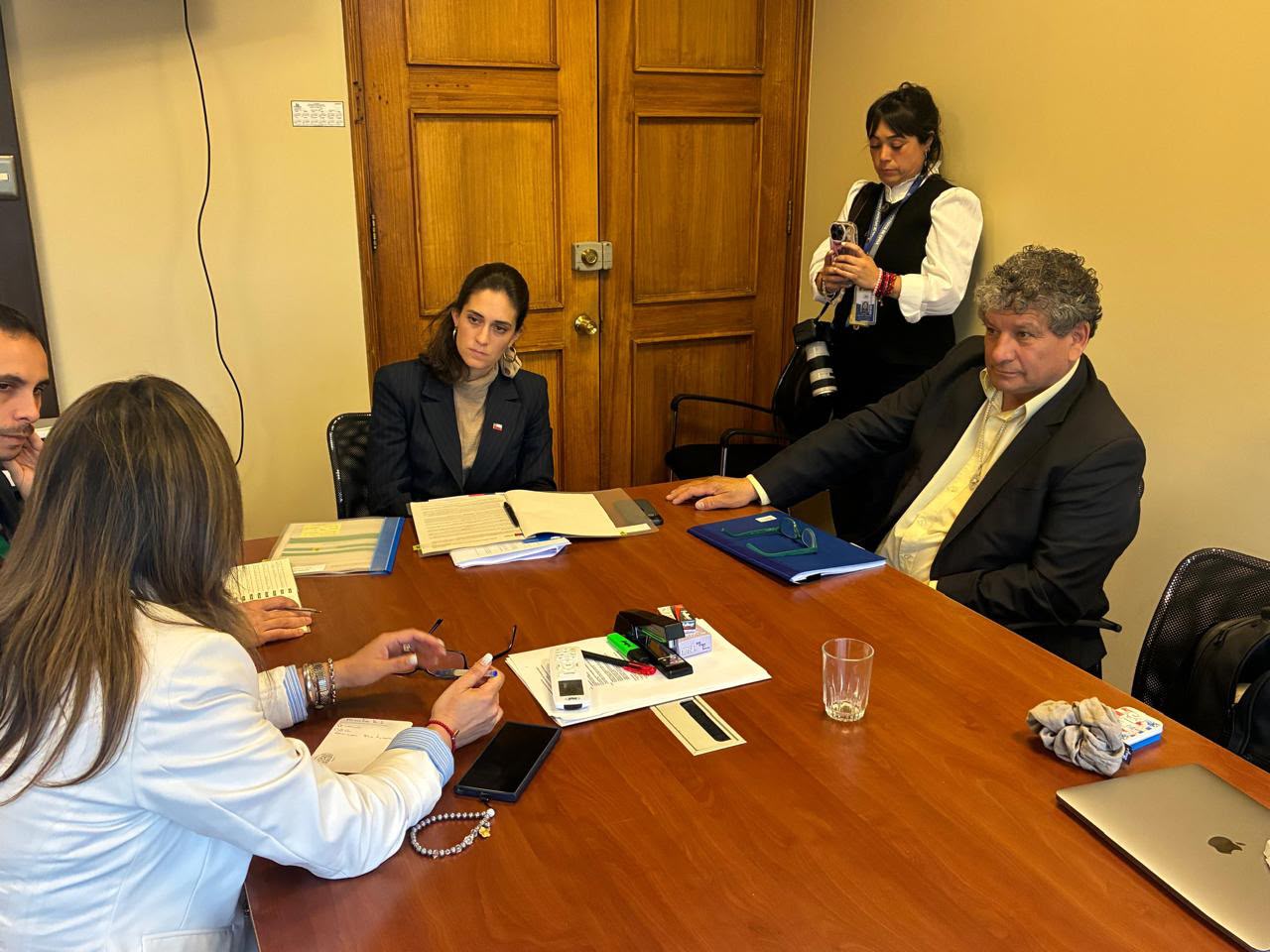 Alinco y Valdebenito impulsan comisión investigadora por situación de los ELEAM tras denuncias en Coyhaique