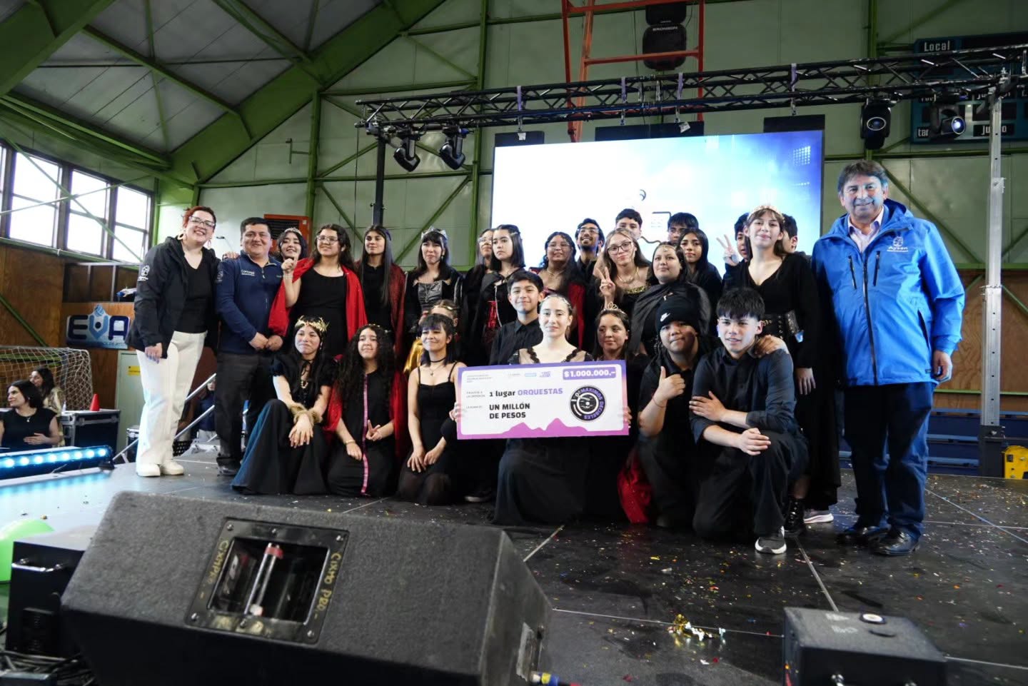 Estudiantes de Aysén destacaron en festival musical “Máximos Decibeles” y ganadores actuarán en aniversario comunal