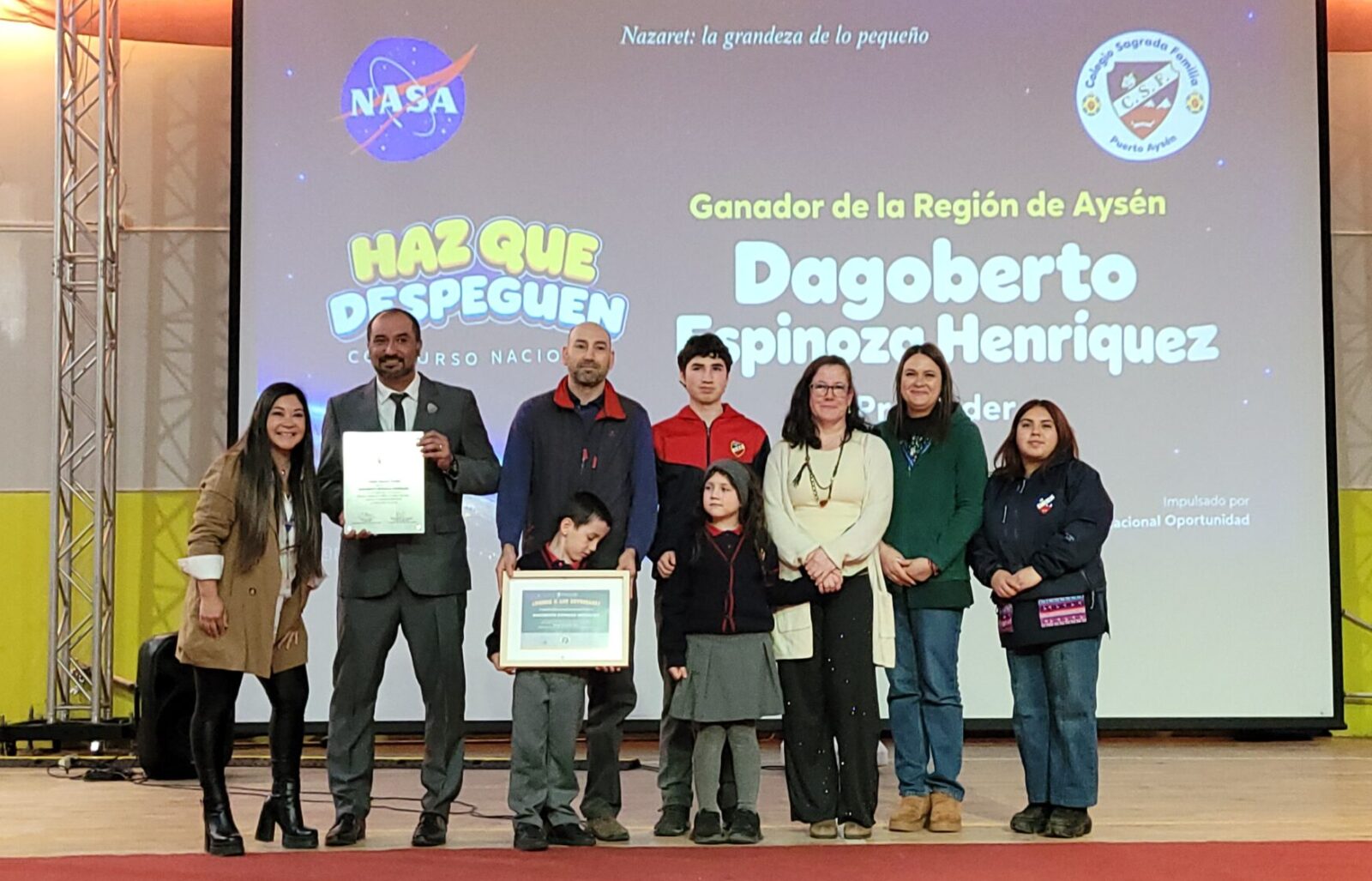 Niño de Puerto Aysén viajará a la NASA tras ganar concurso nacional por su asistencia a clases Niño de Puerto Aysén viajará a la NASA tras ganar concurso nacional por su asistencia a clases