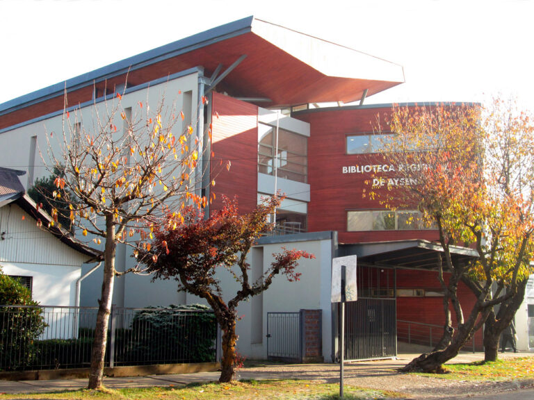 Biblioteca Regional de Aysén celebra 50 años con una semana de actividades abiertas a la comunidad