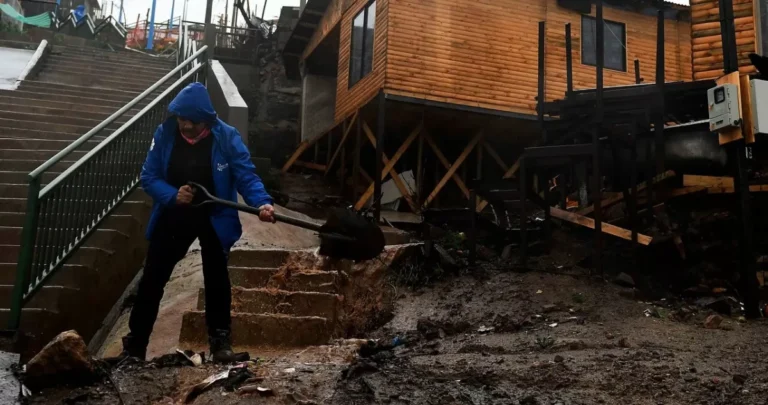 Más de 19 mil hogares afectados por sistema frontal en el norte reciben Bonos de Recuperación de hasta ,5 millones