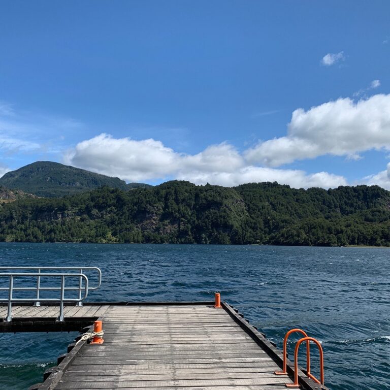 Mujer de 44 años falleció tras caer desde muelle del lago Elizalde en Coyhaique