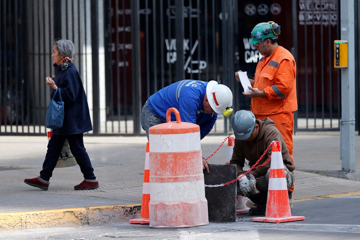 Desempleo se dispara en Chile: más de un millón de personas están sin trabajo y la tasa llega al 9,8%